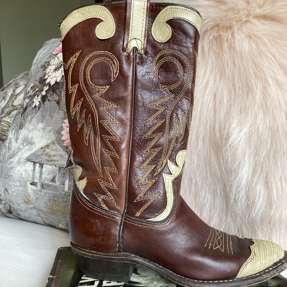 Vintage Texas Brand Unisex Cowboy Boots - Picture 5 of 14